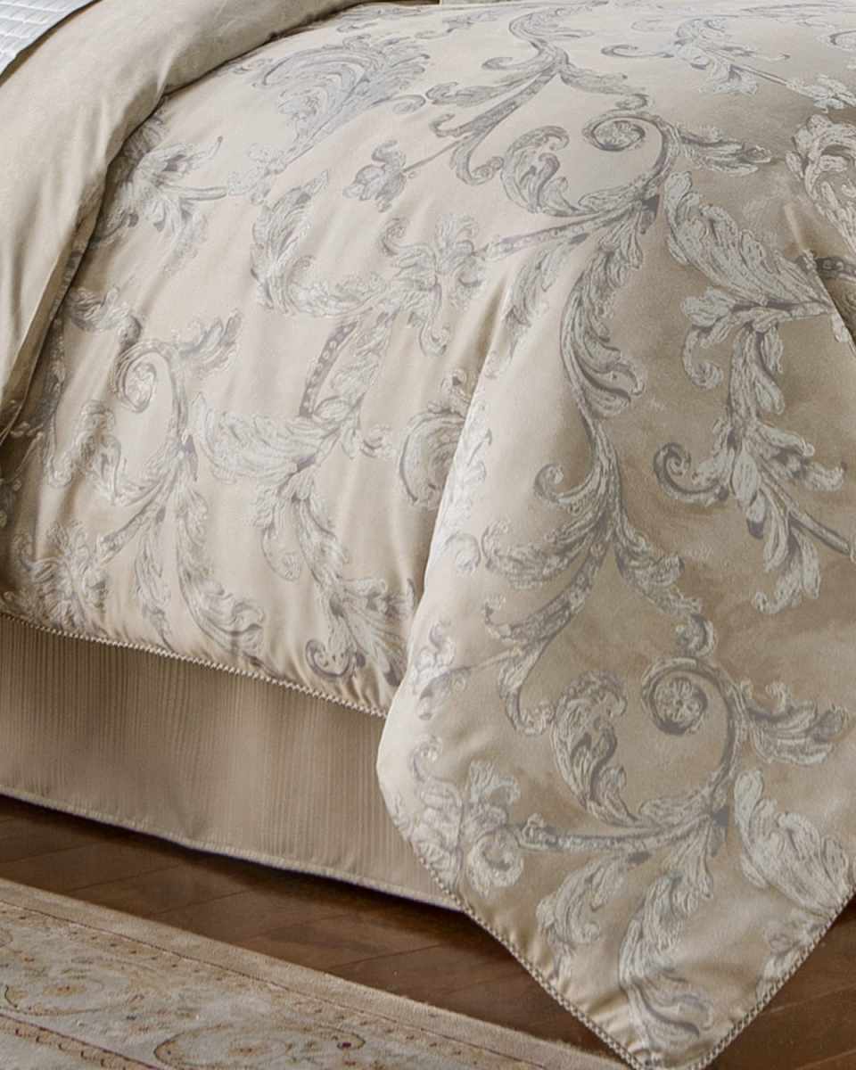 Chantelle Comforter Set